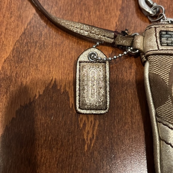 Vintage Coach logo wristlet - Picture 2 of 4